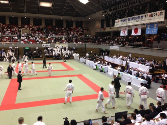全日本学生柔道体重別団体優勝大会、東海大に敗れ準優勝。